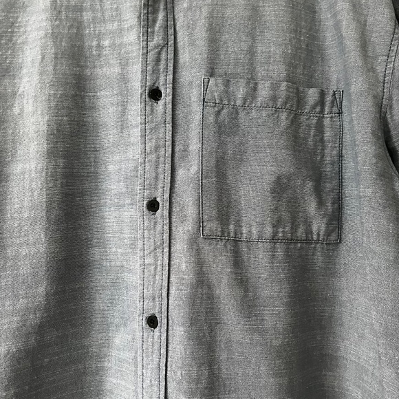 H&M (Divided) Men's Grey Chambray Button-Down - Picture 3 of 5